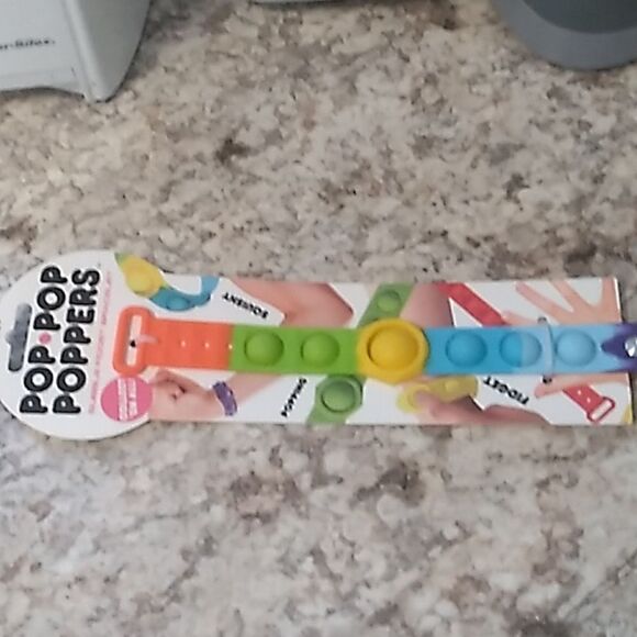 POP POP POPPERS Bracelet - Picture 4 of 11